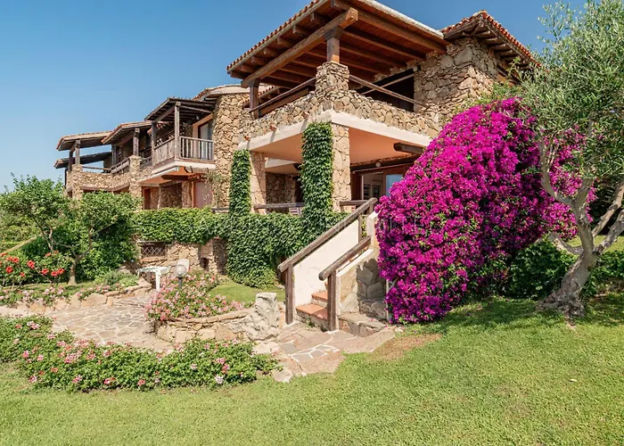 Elan Blu * Porto Istana