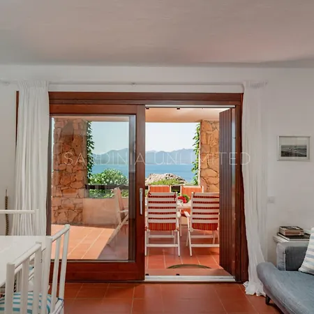 Elan Blu * Porto Istana