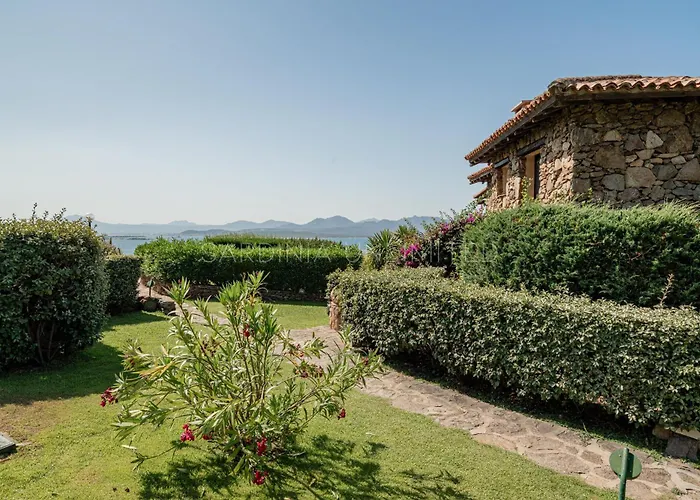 Elan Blu * Porto Istana